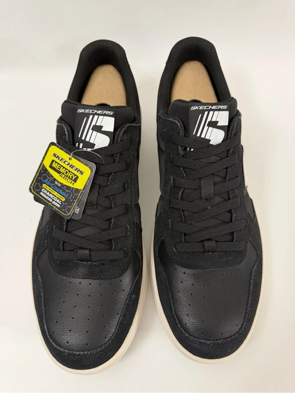 Skechers Streetwear Men’s Size 12 Black White Sneakers Air-Cooled Memory Foam
